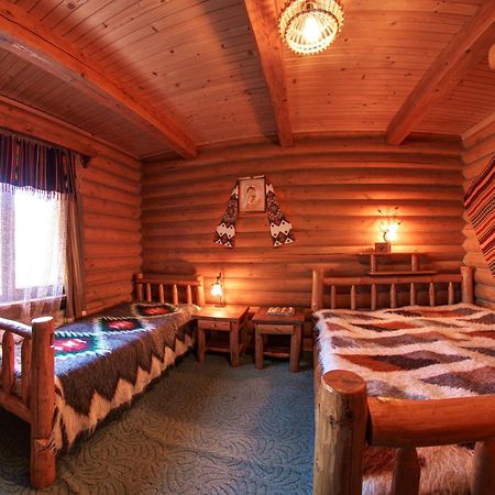 Hotel Gutsulia Bukovel Esterno foto