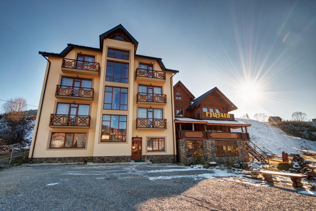 Hotel Gutsulia Bukovel Esterno foto