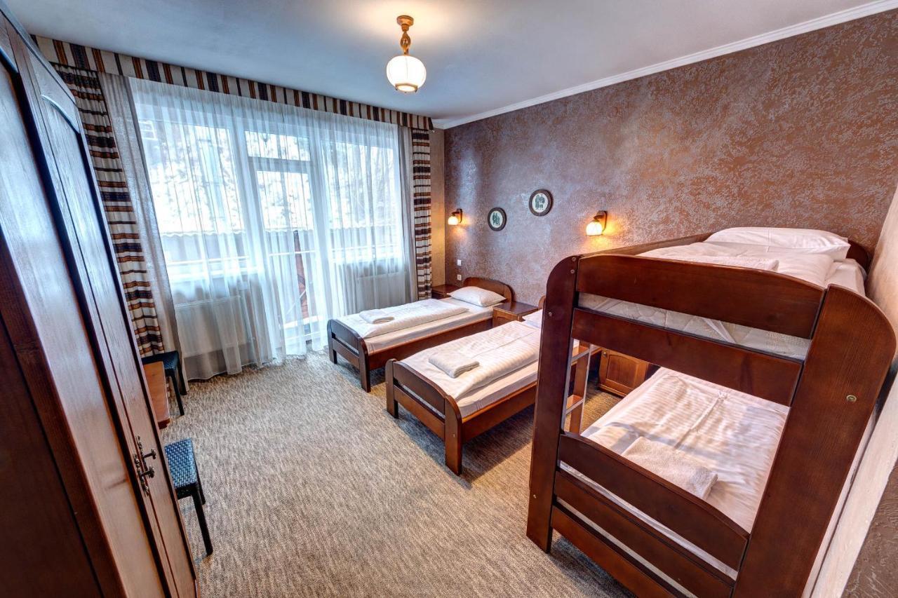 Hotel Gutsulia Bukovel Esterno foto
